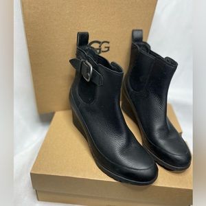 Ugg Women's Arleta Ankle Boot-black 9.5 women